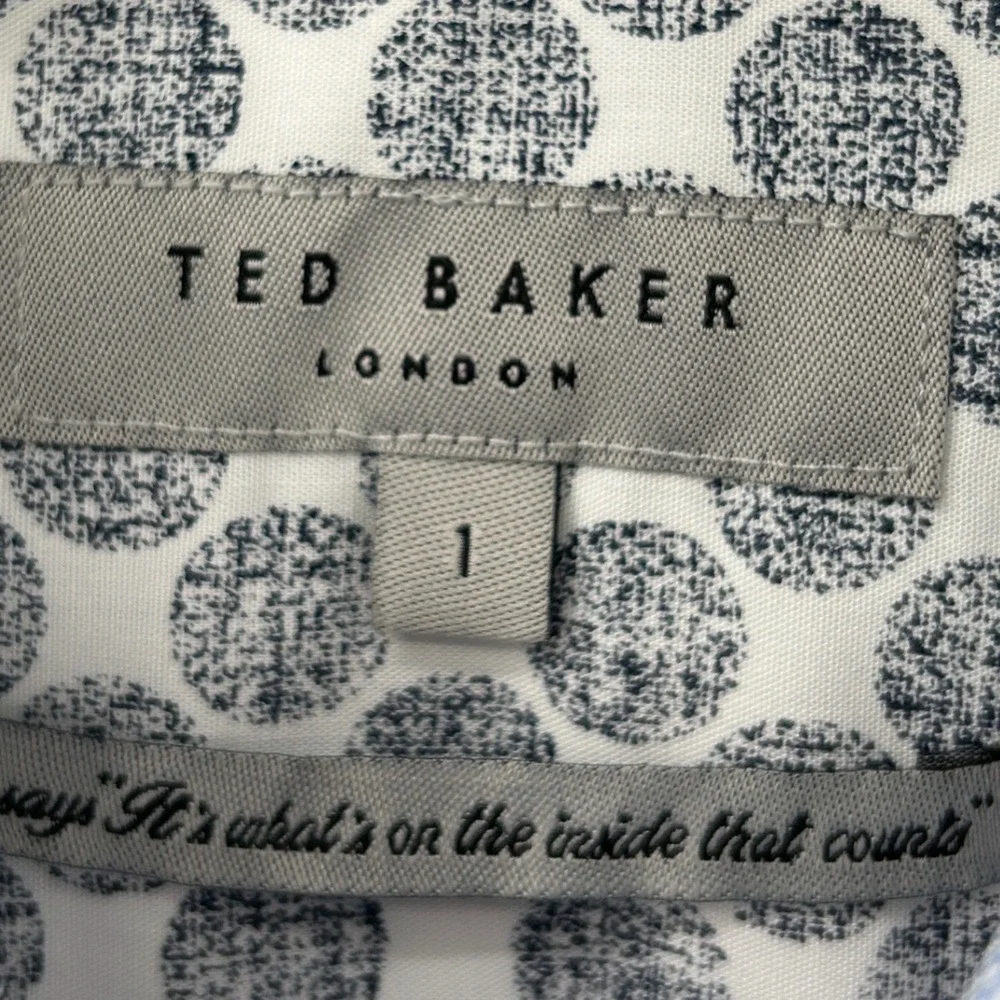 Ted Baker London‎ Boys Light Blue Short Sleeve Button Down Shirt Size 1